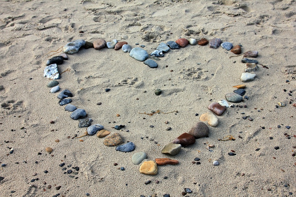 BeachStonesHeart