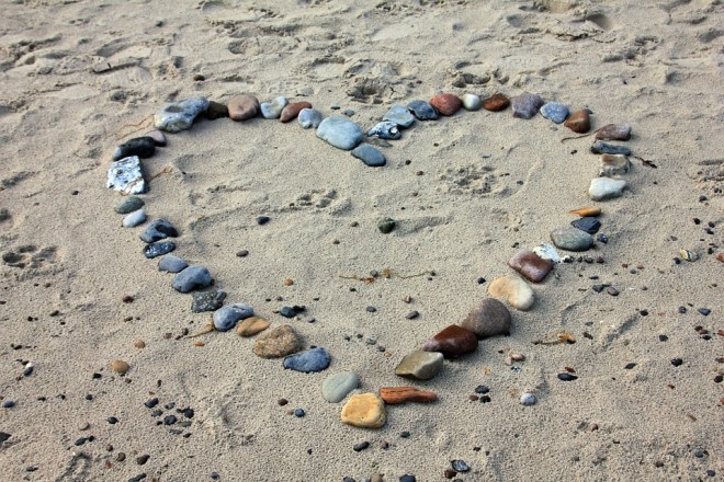 BeachStonesHeart
