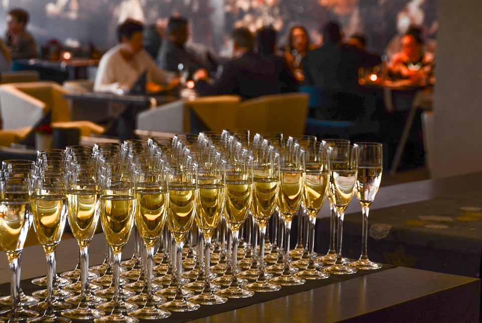 WineGlassesRestaurant
