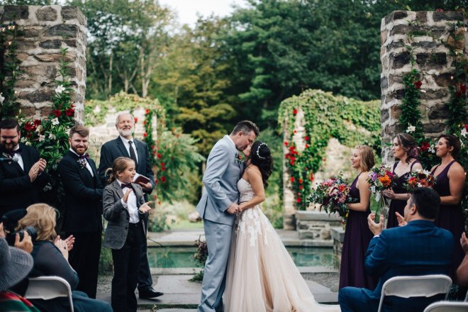 SepAriannaWeddingKiss