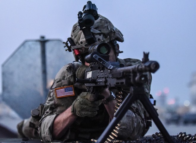 Soldier_With_Machine_Gun