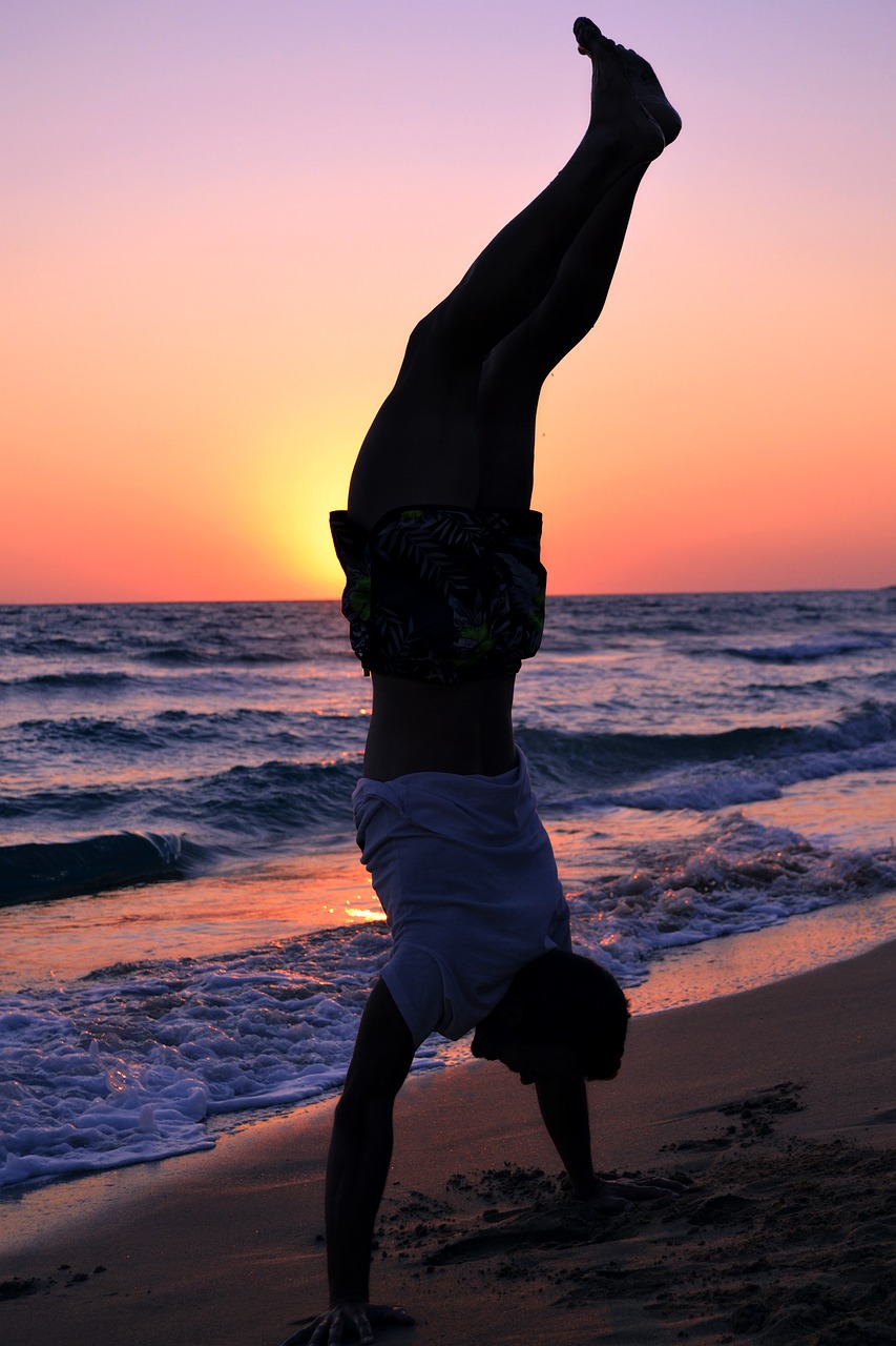 silhouette-2149470_1280